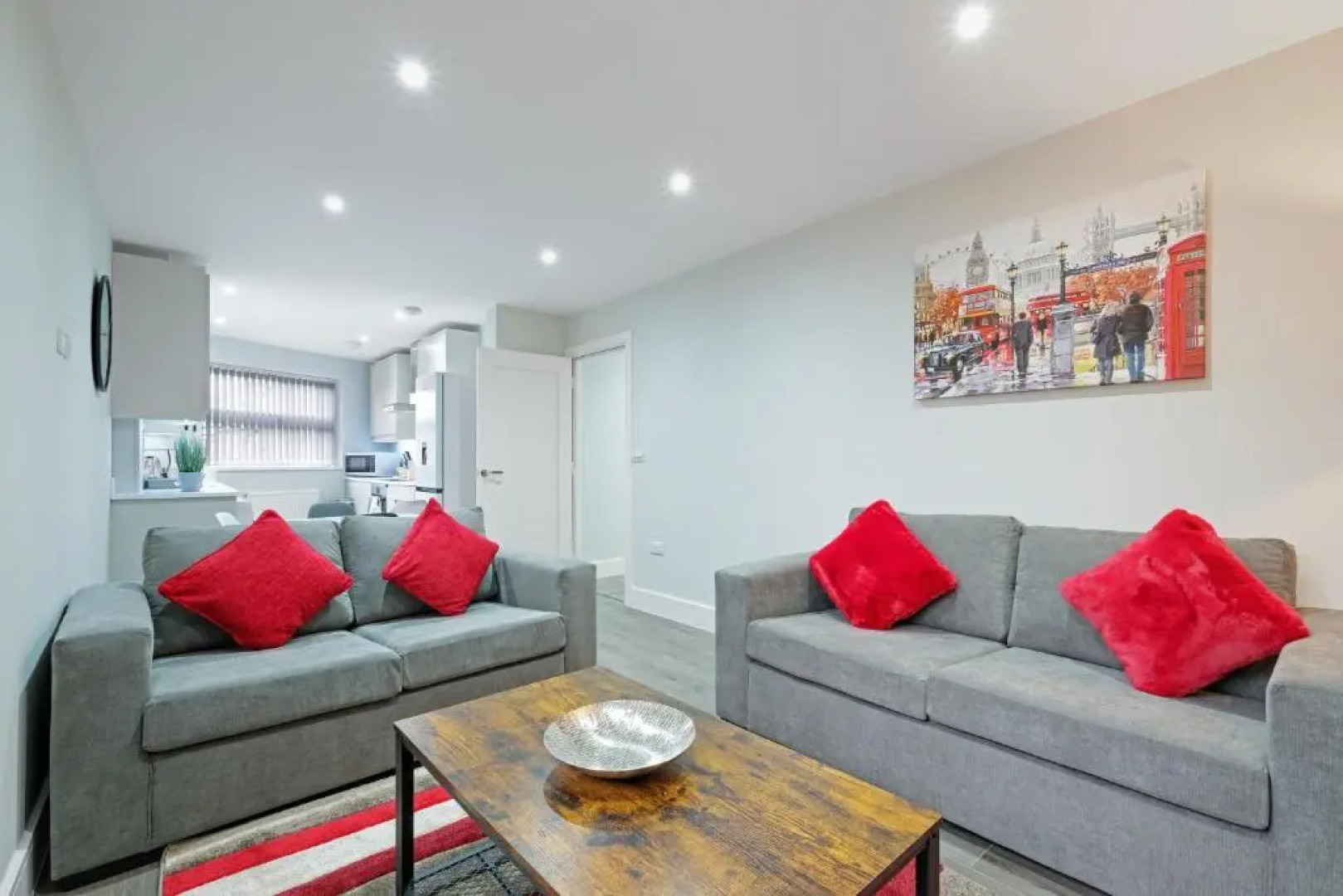 Crown Place 2 & 3 Bedroom Luxury Apts. with Parking in Shepperton