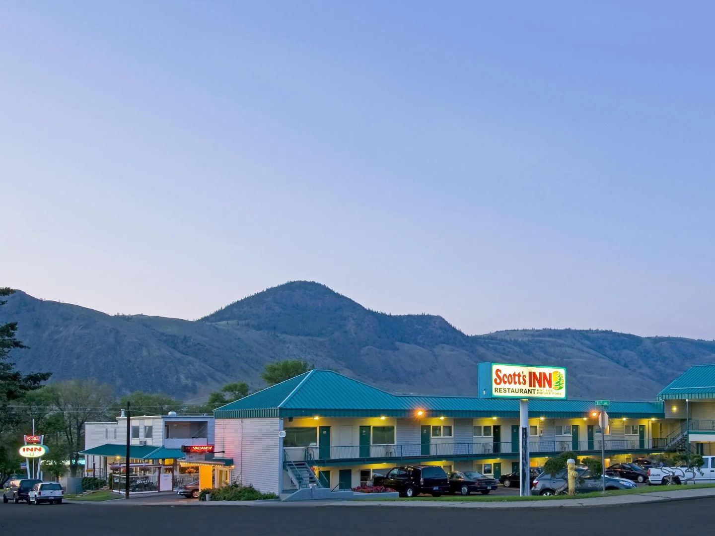 Scott's Inn and Suites