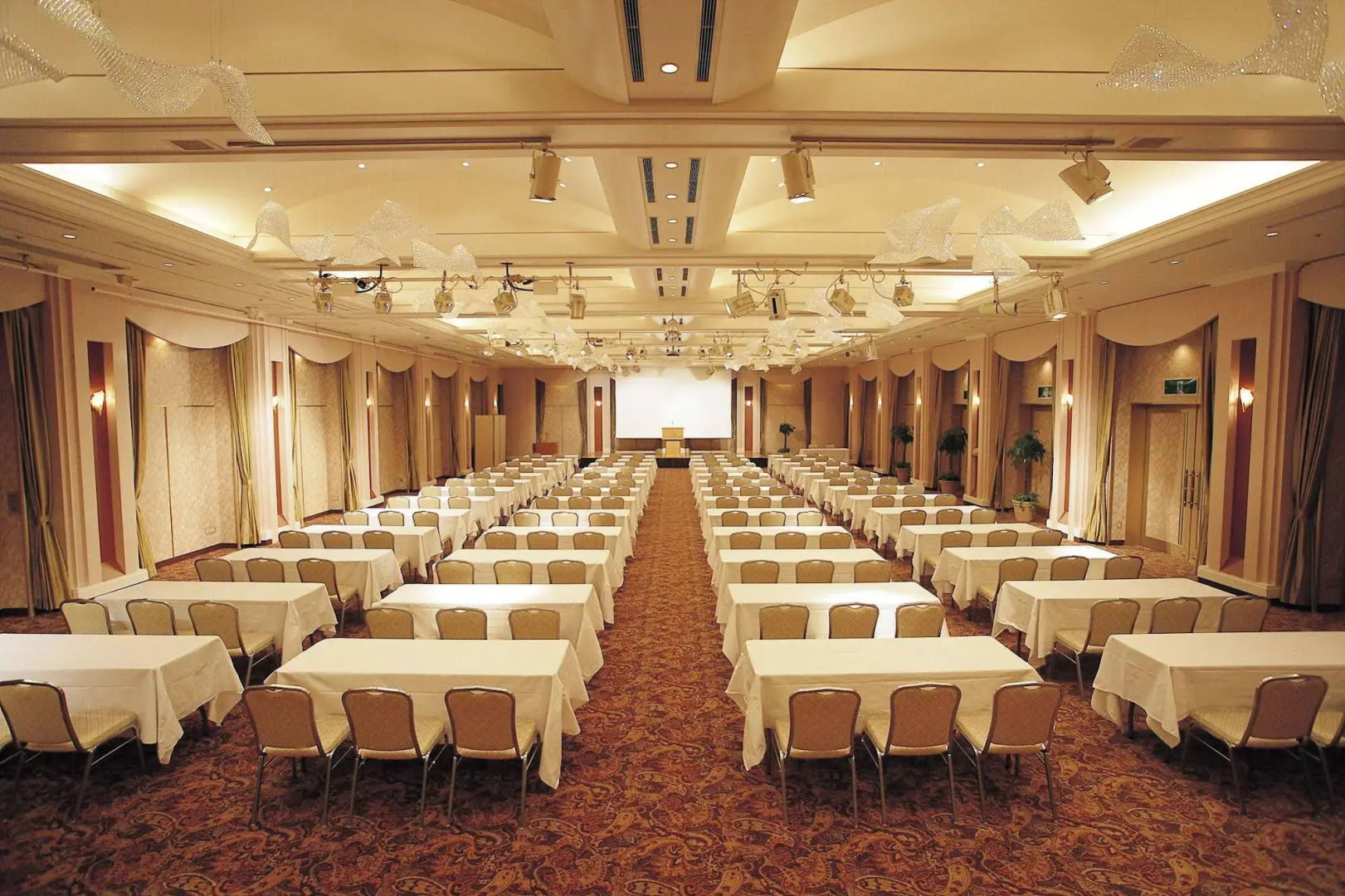 The Crown Palais New Hankyu Kochi