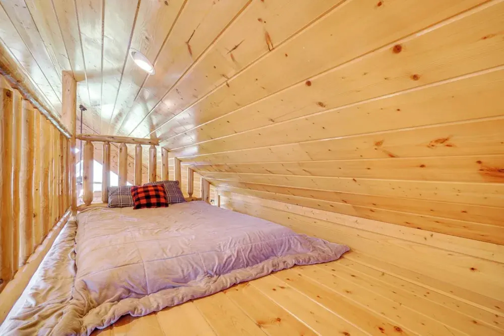 'mountain Dreams' Cabin: Hot Tub, Sauna & Views!