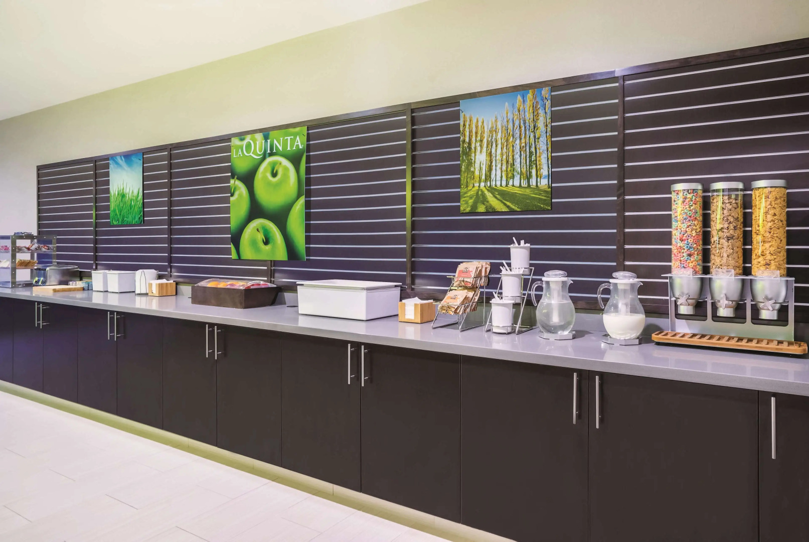 La Quinta Inn & Suites by Wyndham Clifton Park