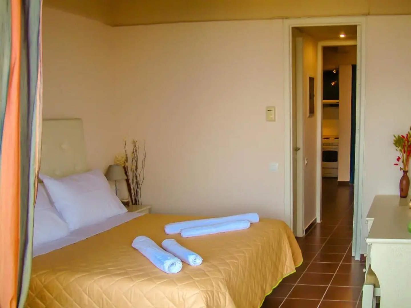 Manto On The Beach Apartments