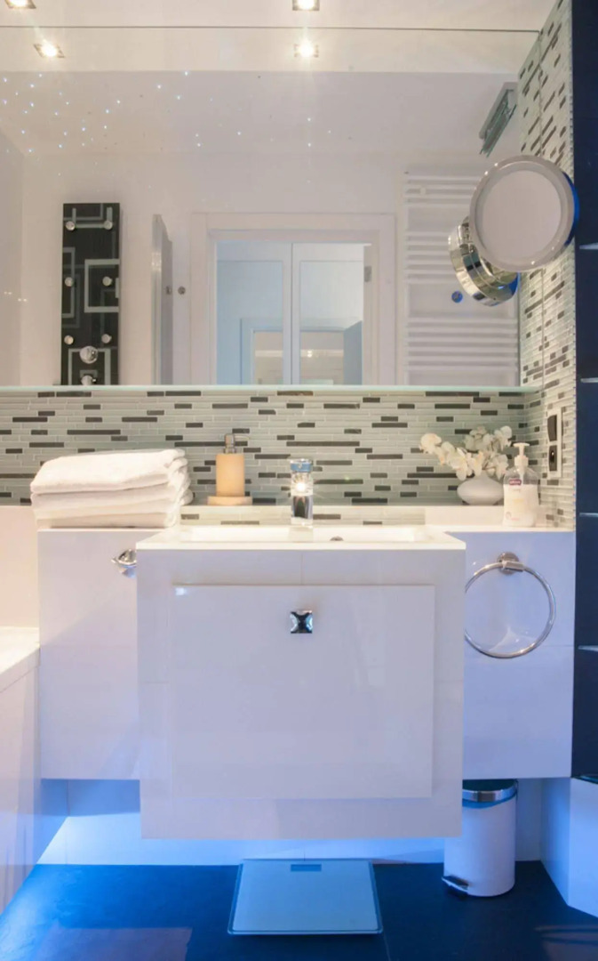 Platinum Towers Country 2 Country