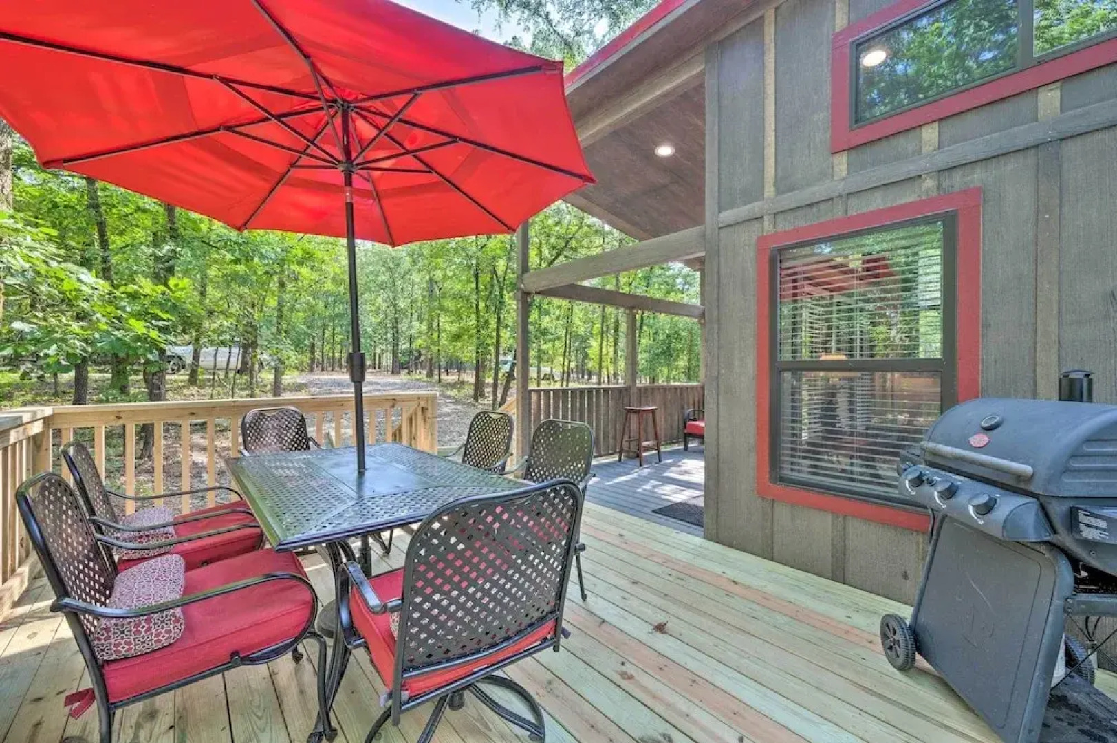 Broken Bow Tiny Home w/ Fire Pit: 4 Miles to Lake!