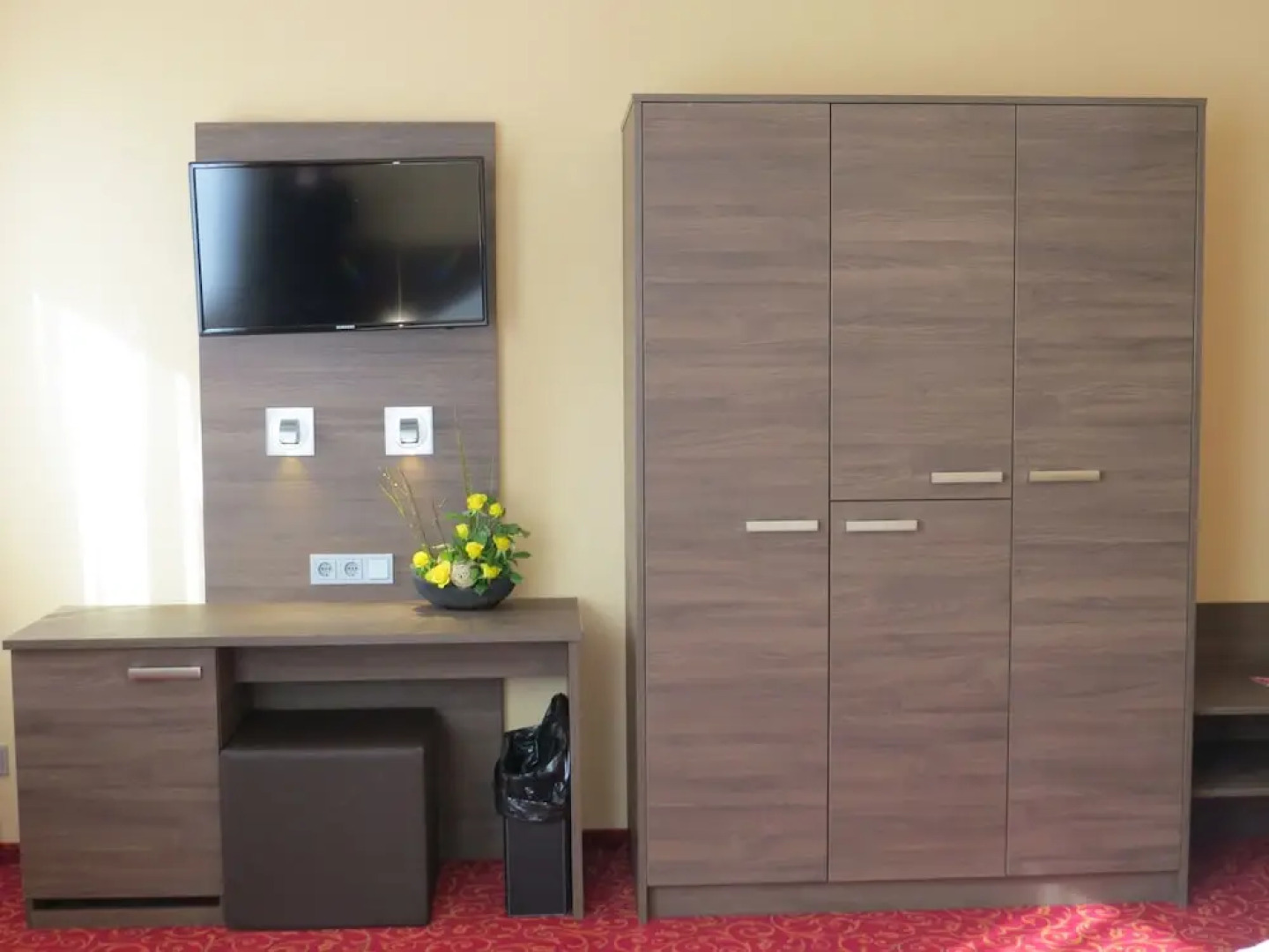 Ates Hotel Lampertheim by Aurum