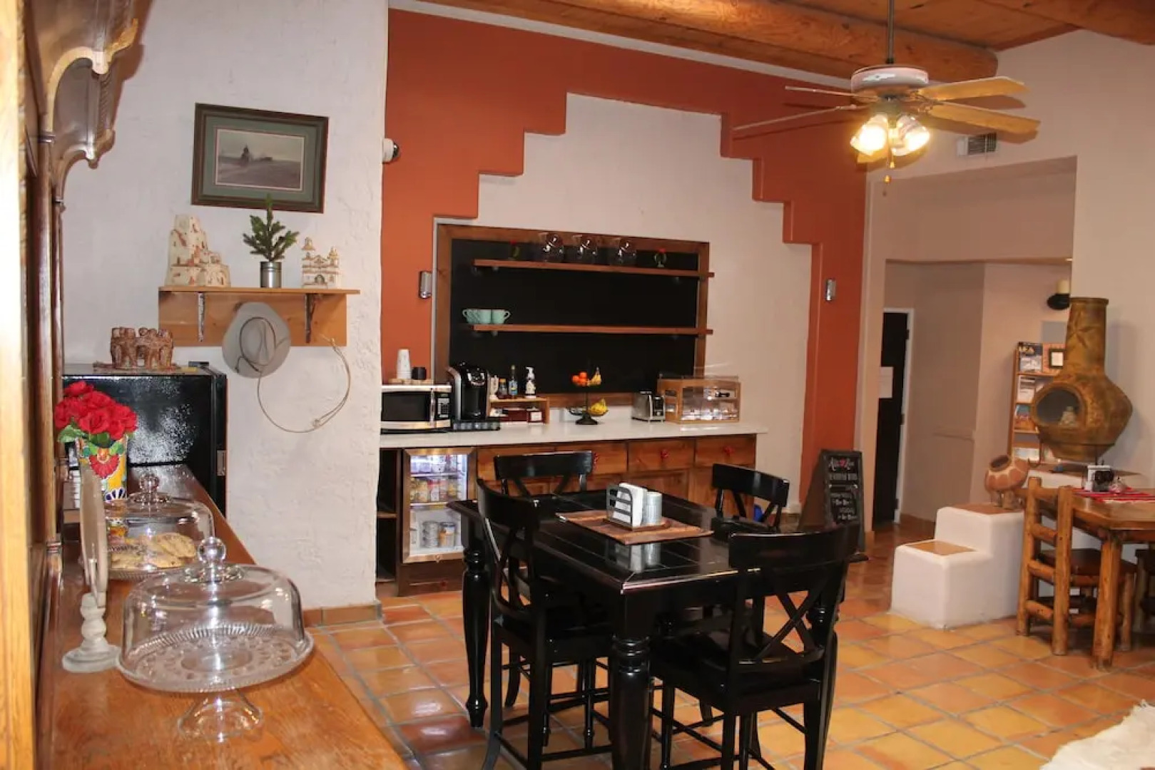 Adobe Rose Boutique Inn