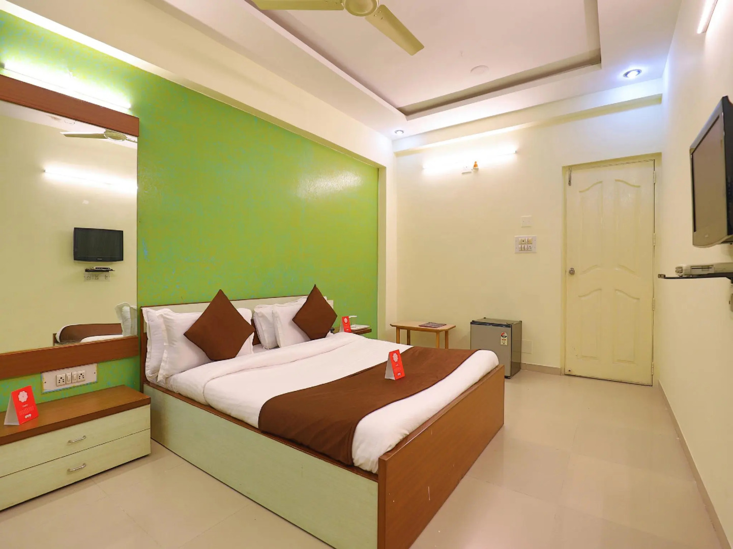 OYO 2178 Vibrant Residency