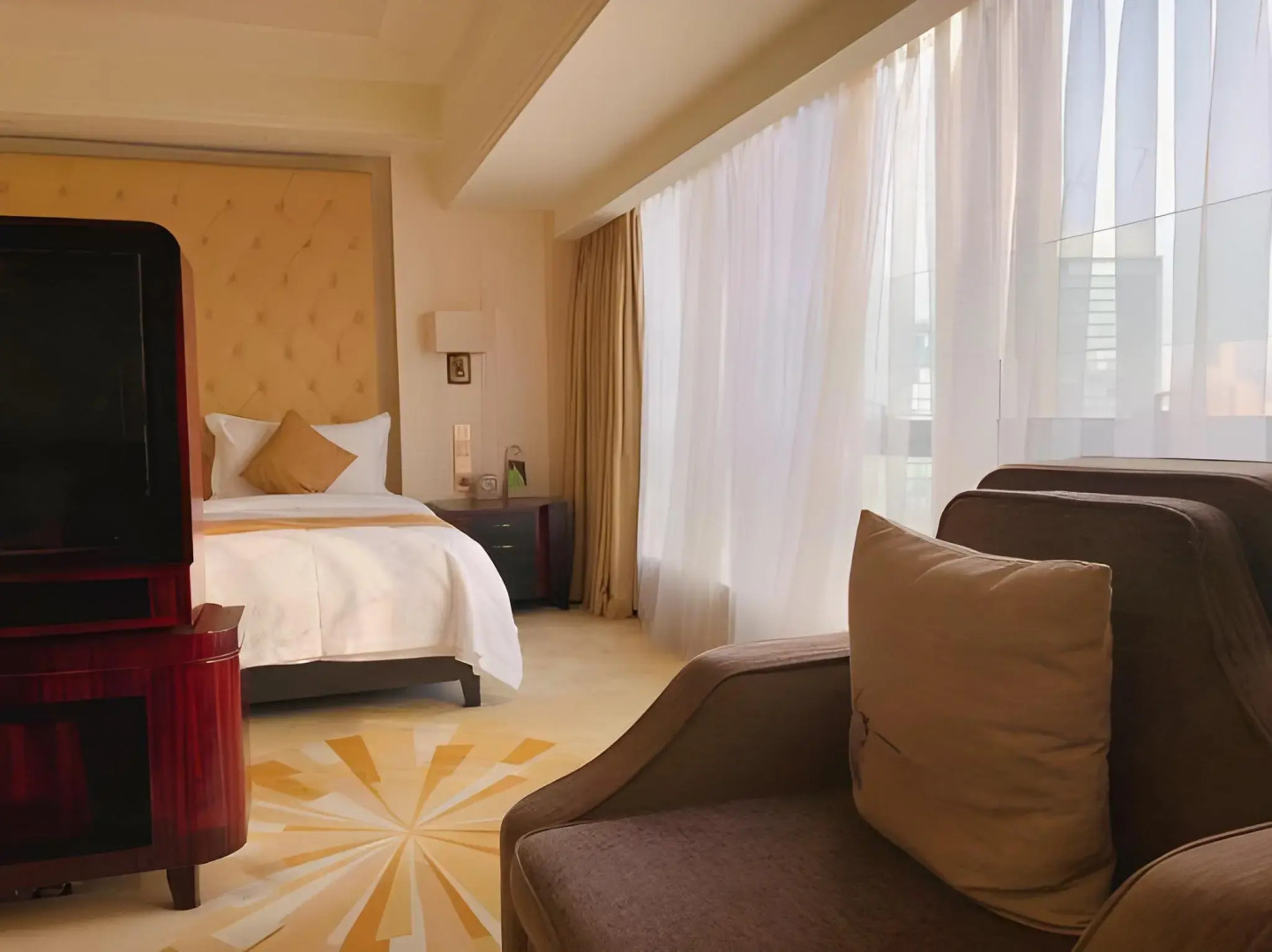 Paramount Gallery Hotel