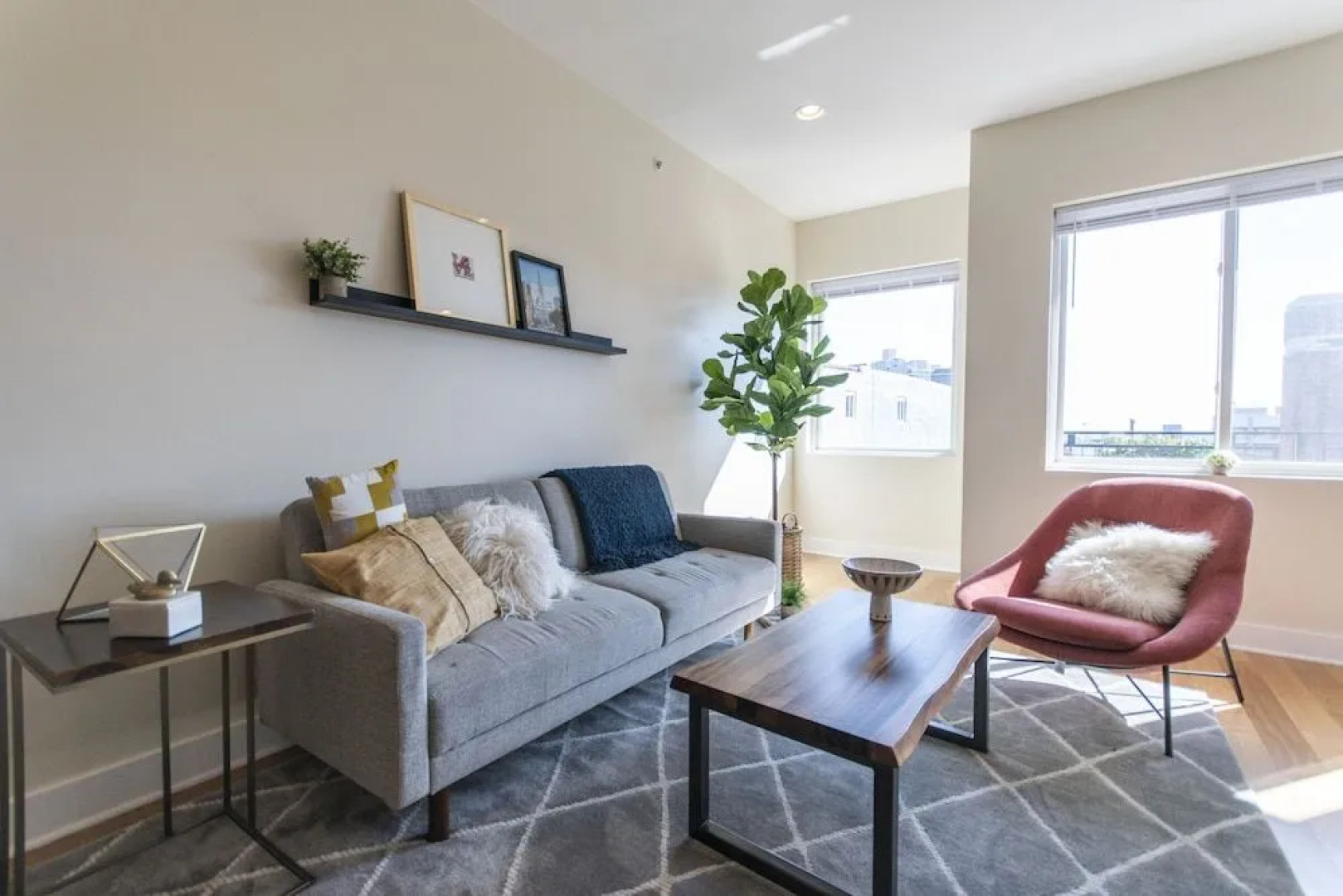 Majestic Nolibs Retreat - Roof Deck and Balcony