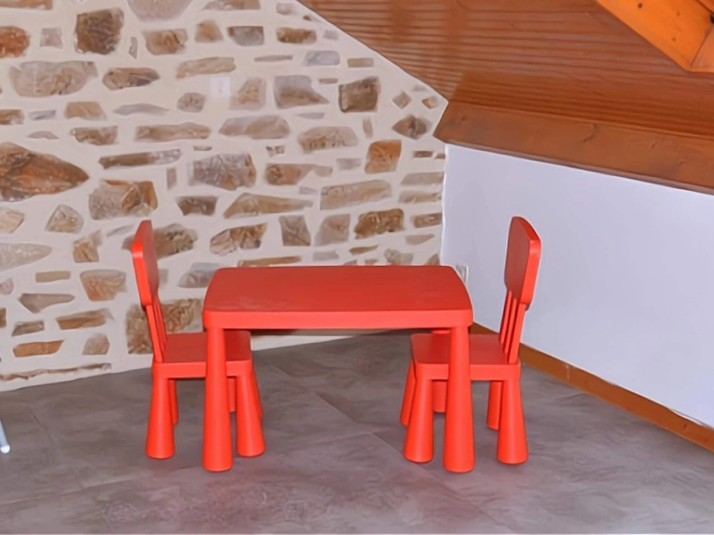 Cozy Holiday Home in Cussac with Private Terrace, Barbecue