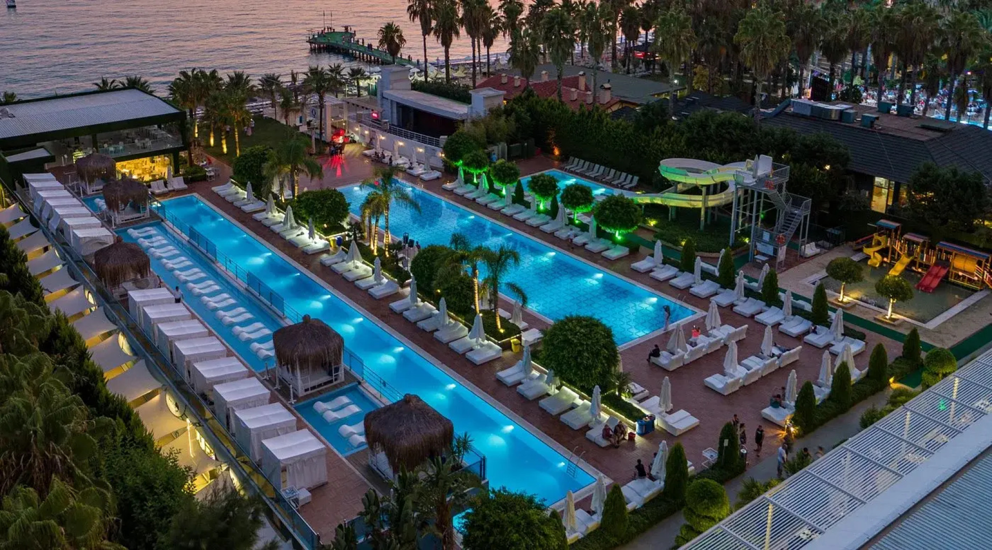 Отель Q Premium Resort