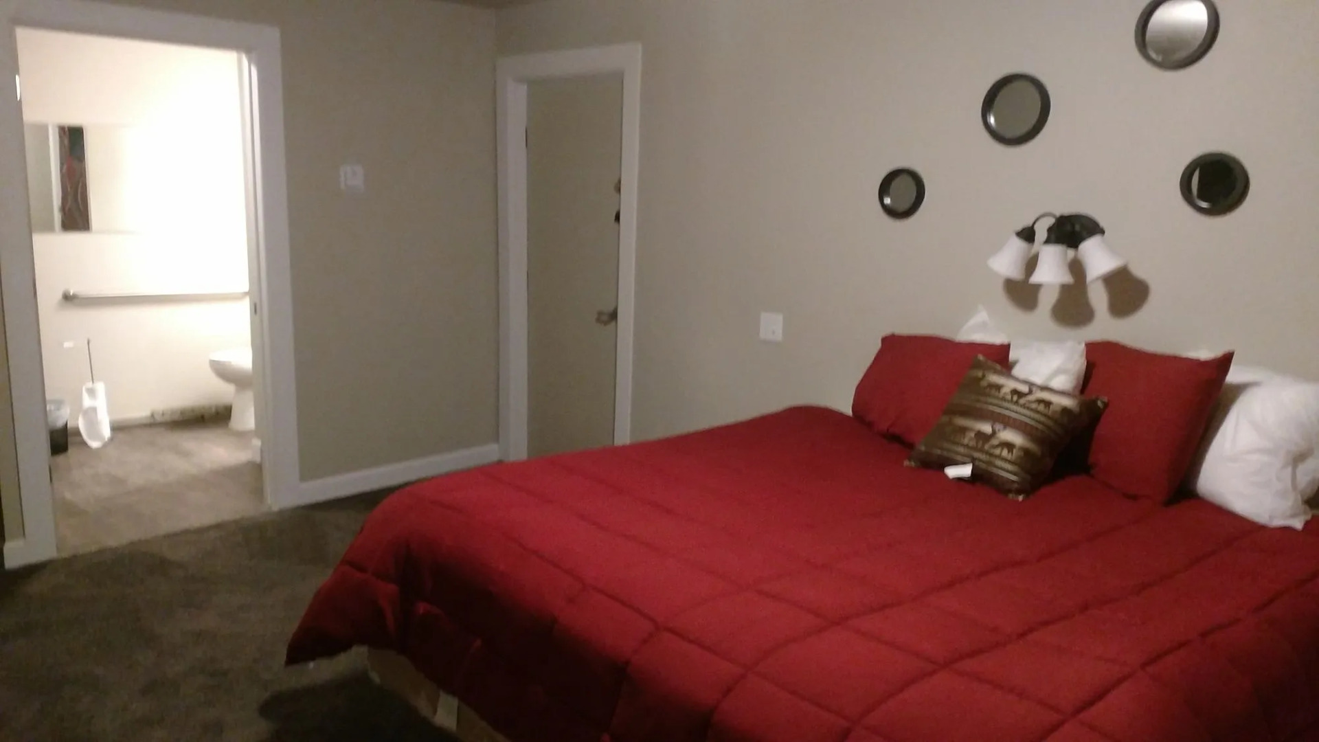 Roundtop Mountain Vista - Cabins and Motel