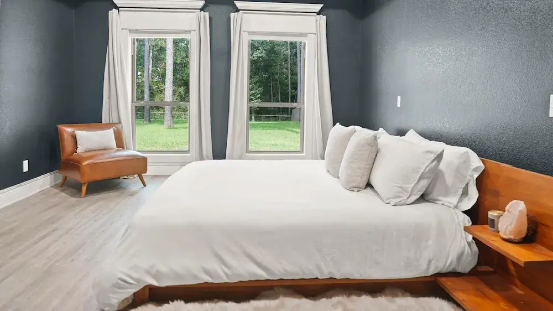 Towering Pines - 3 Beds, Near Lake, Huge Backyard