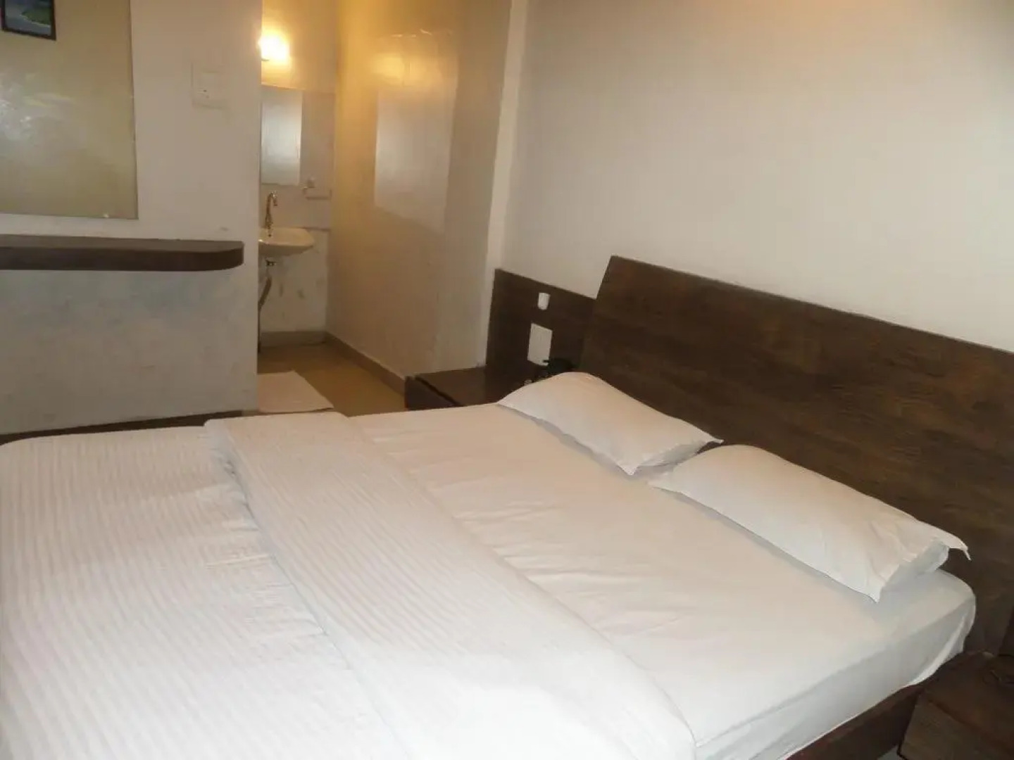 Hotel Mangesh Plaza by OYO