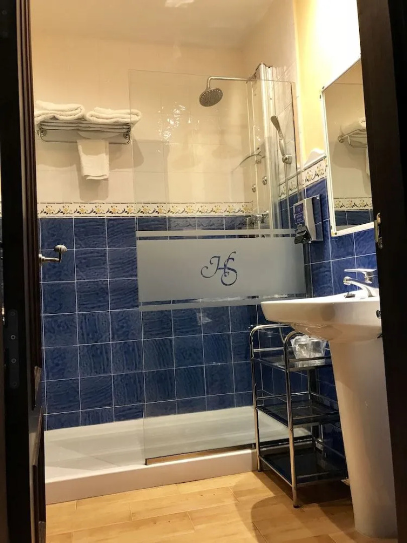 El Huesped del Sevillano