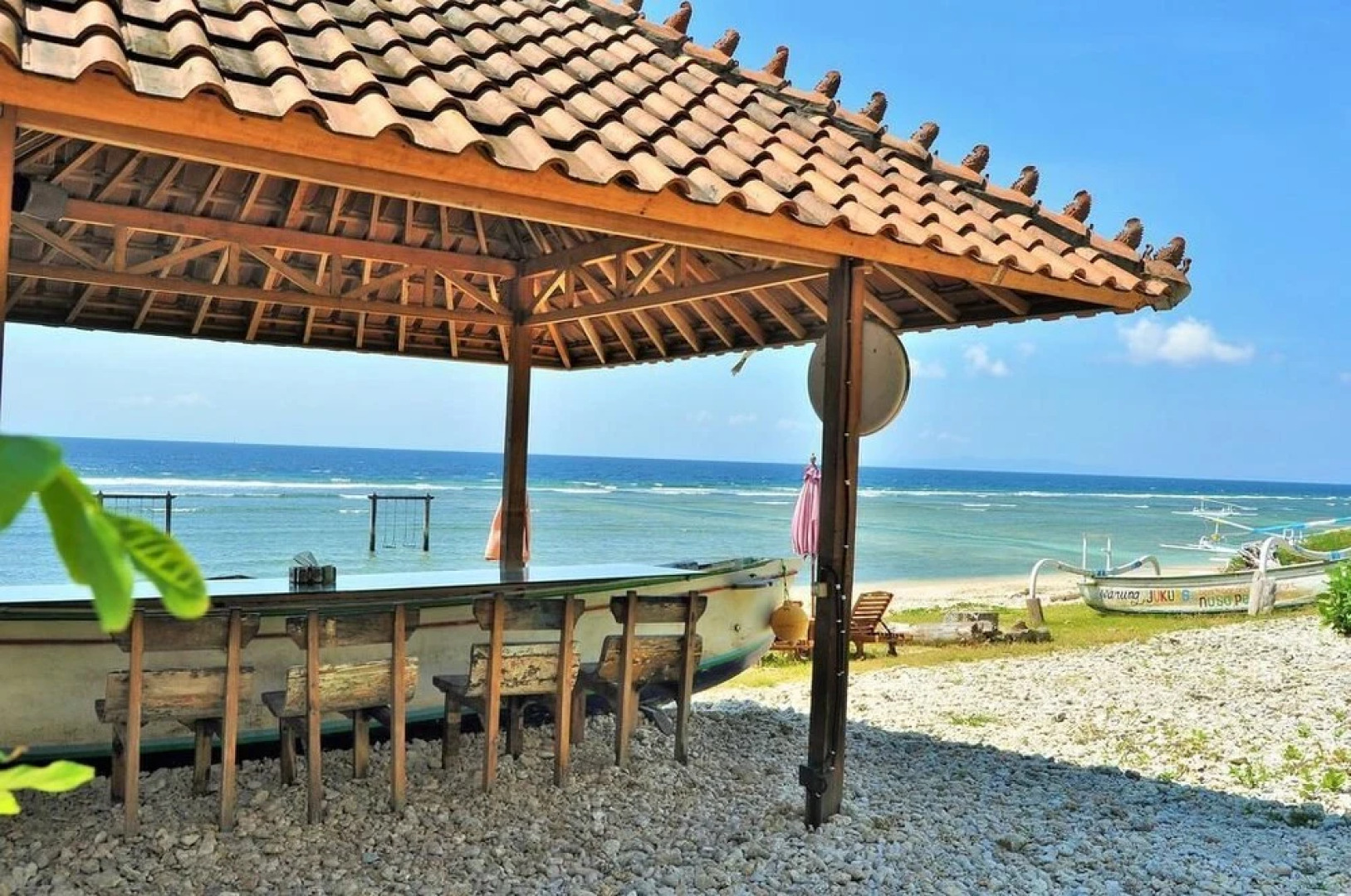 Jukung Cottage Beach Bar And Restaurant
