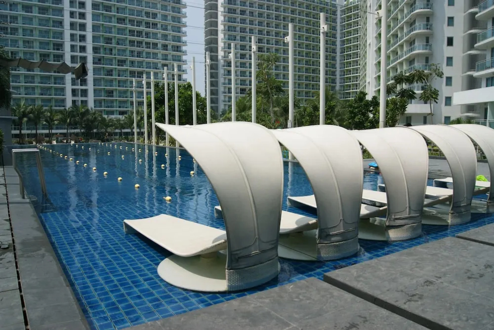 Maui Condotel @ Azure Urban Resort Residence