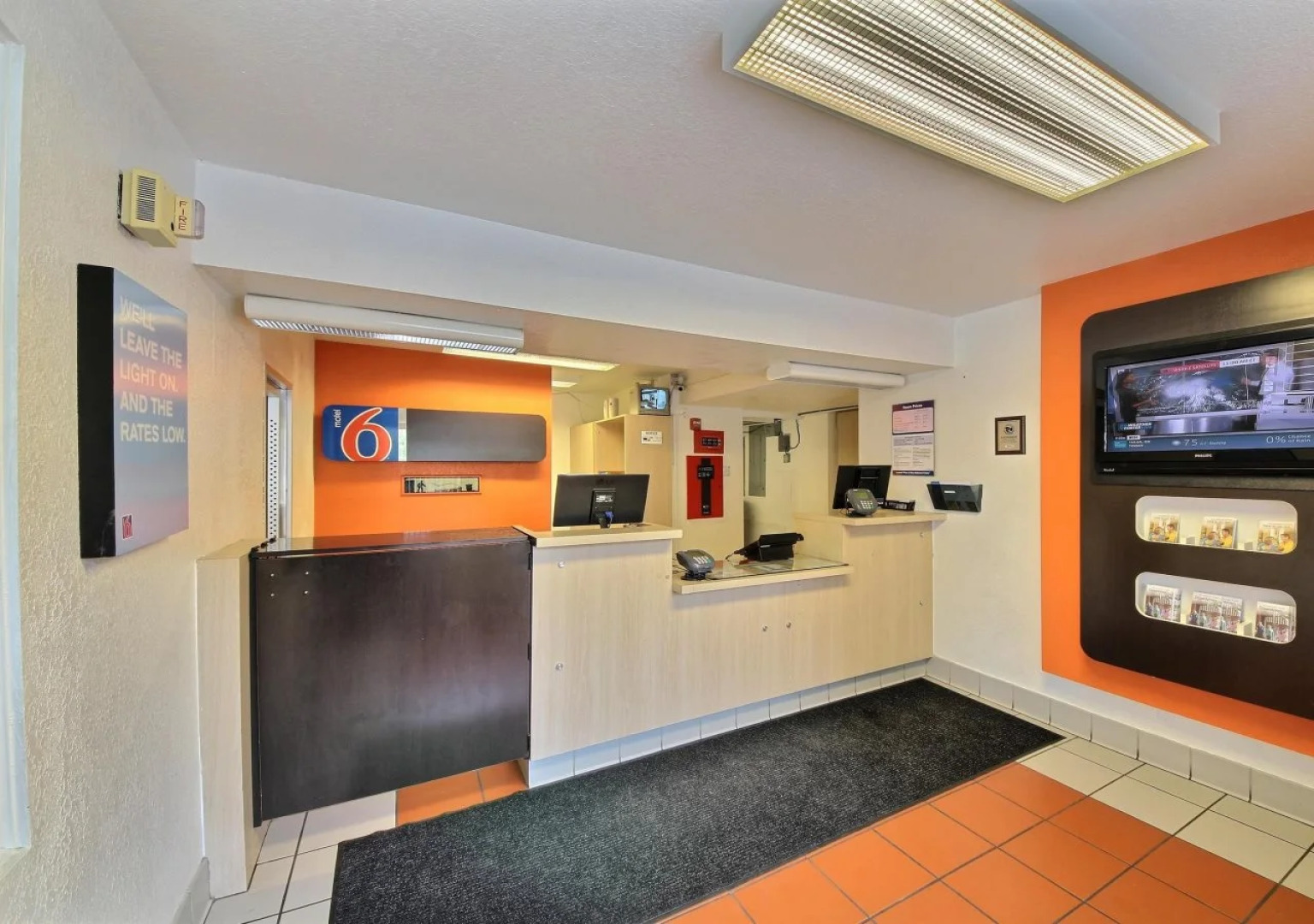 Motel 6 San Marcos, TX