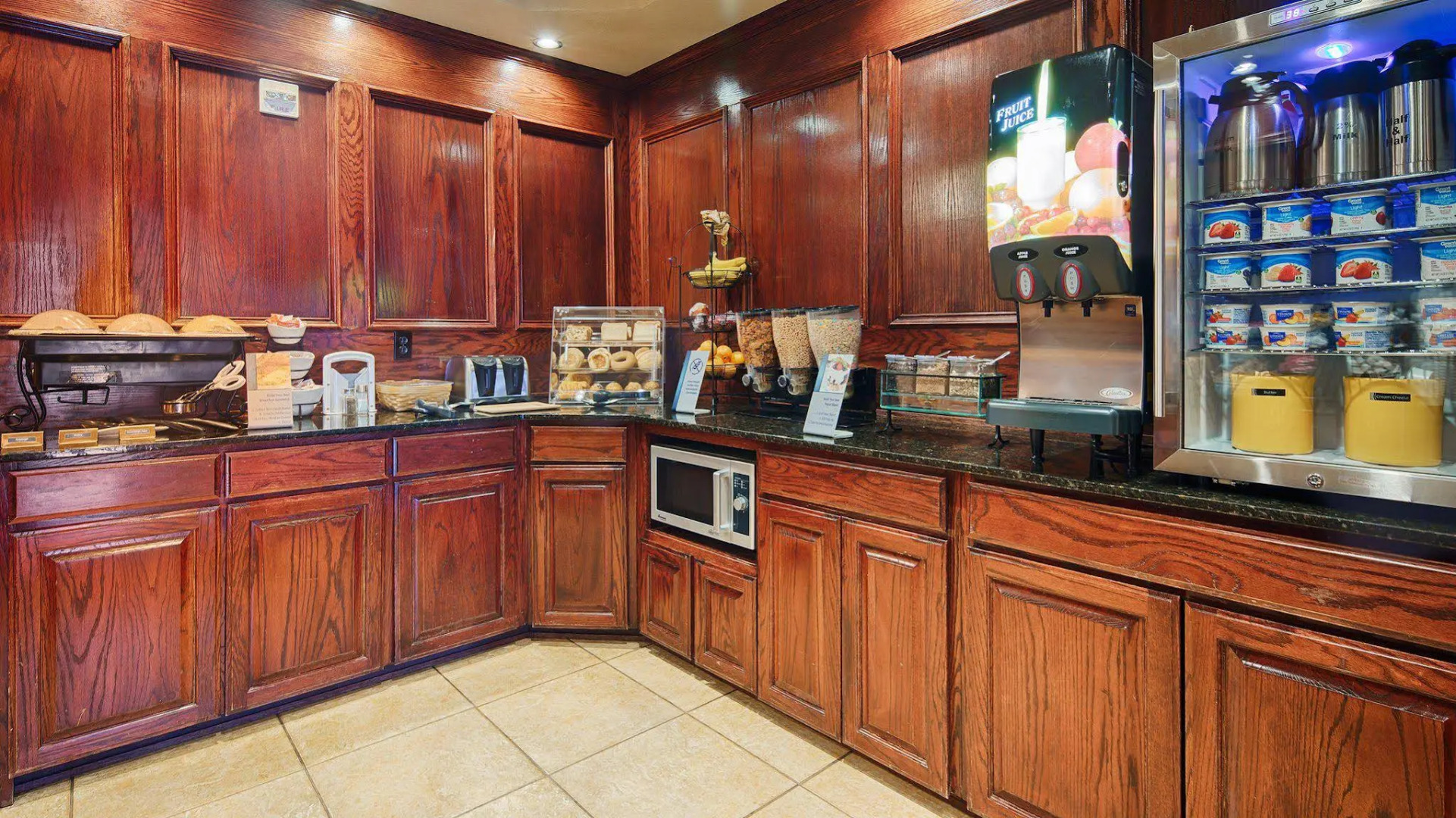 Best Western Plus Crown Colony Inn & Suites