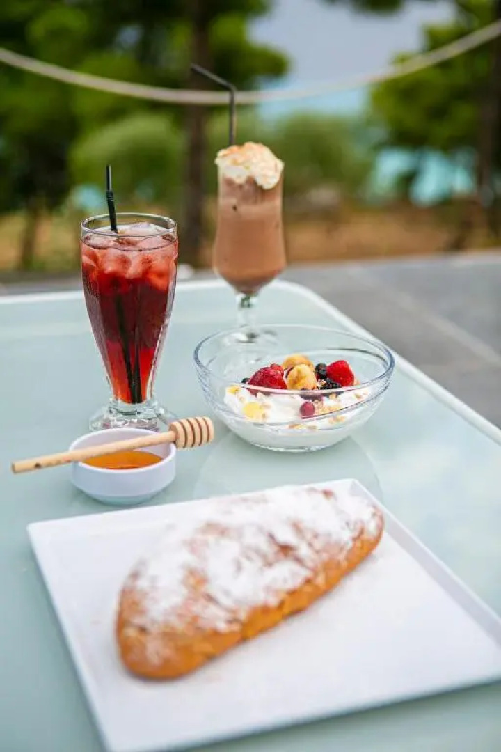 Aelia Sea View Studios