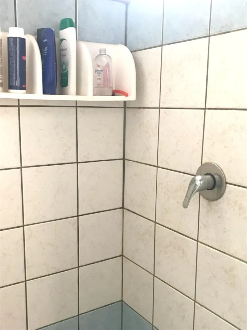 House With 2 Bedrooms in Villaggio del Golfo, With Wonderful sea View and Enclosed Garden - 100 m From the Beach