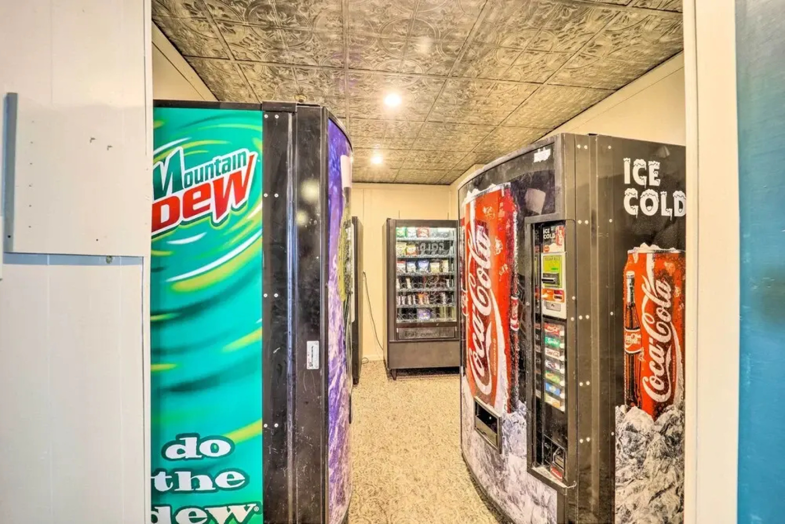 3 Mi to Sugar Mountain Resort: Condo w/ Balcony!