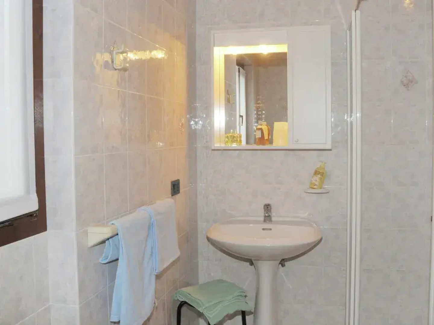 Belvilla by OYO Casa Flora