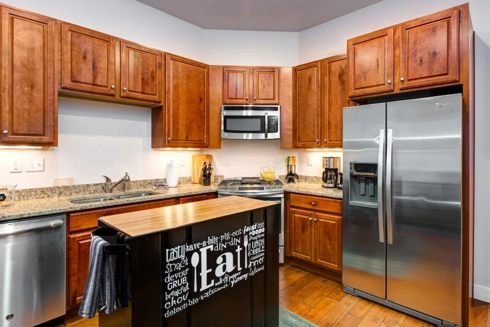 Newpark Townhouse by RedAwning