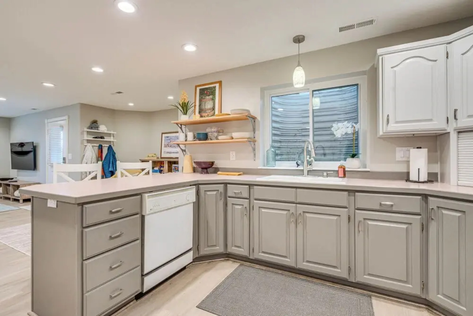 Lovely Remodeled North Salt Lake Apt: 7 Mi to Dtwn