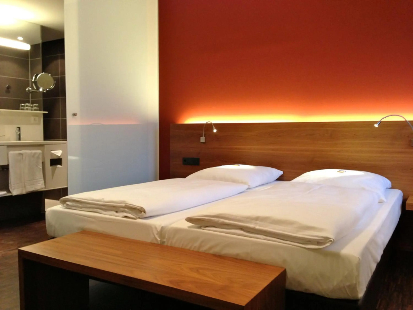 [Bee]Village Messehotel Hannover-Laatzen.