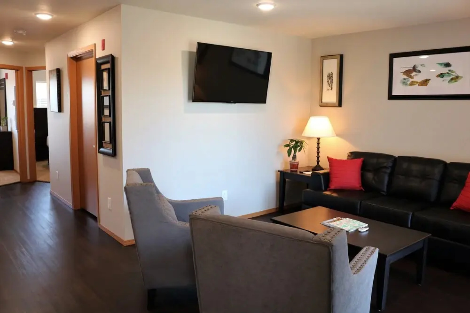 Autumn Leaf Furnished Apartments