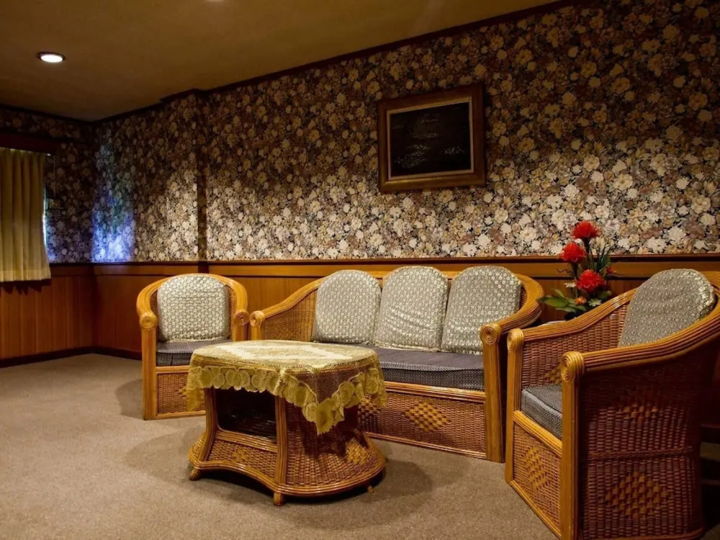 Sakol Grand Palace Hotel