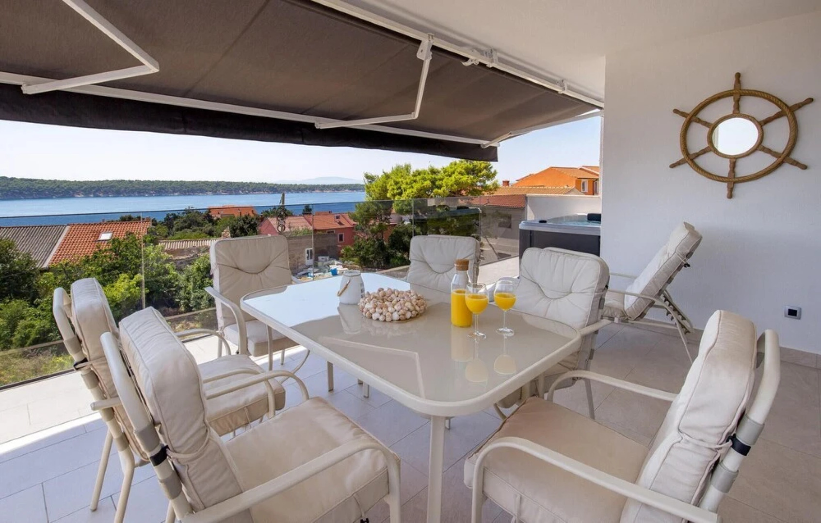 Amazing Home in Barbat na Rabu With 6 Bedrooms, Jacuzzi and Outdoor Swimming Pool