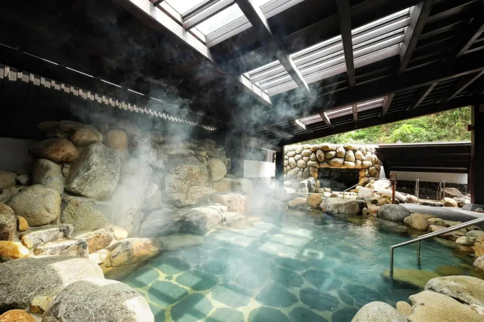 Yoko Onsen Quang Hanh