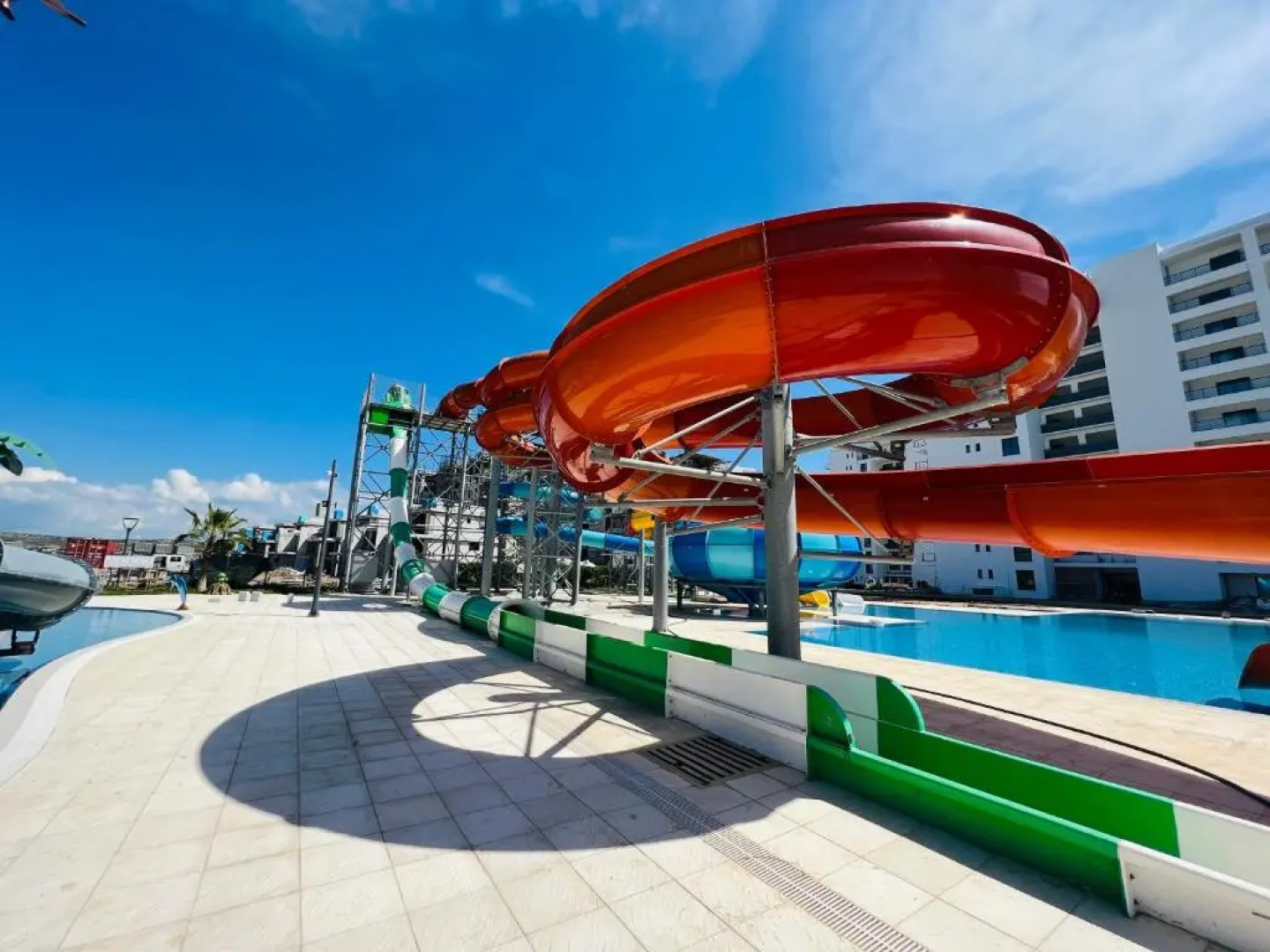 Apartamenty 2+1 v Caesar Blue Iona