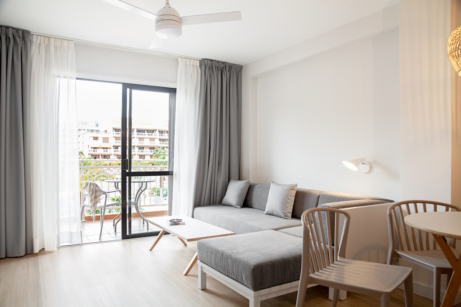 Отель Coral Compostela Beach