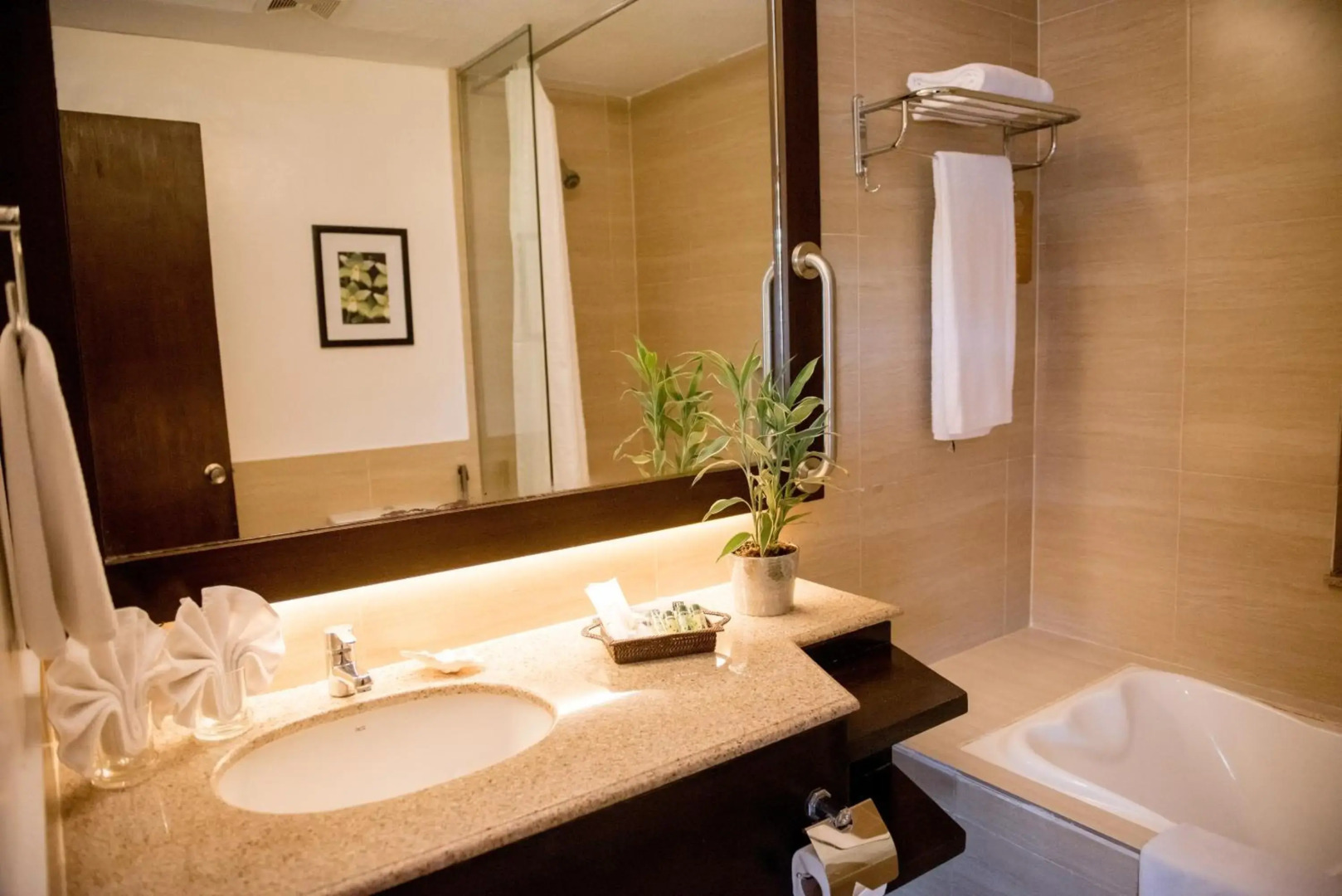 Montebello Villa Hotel