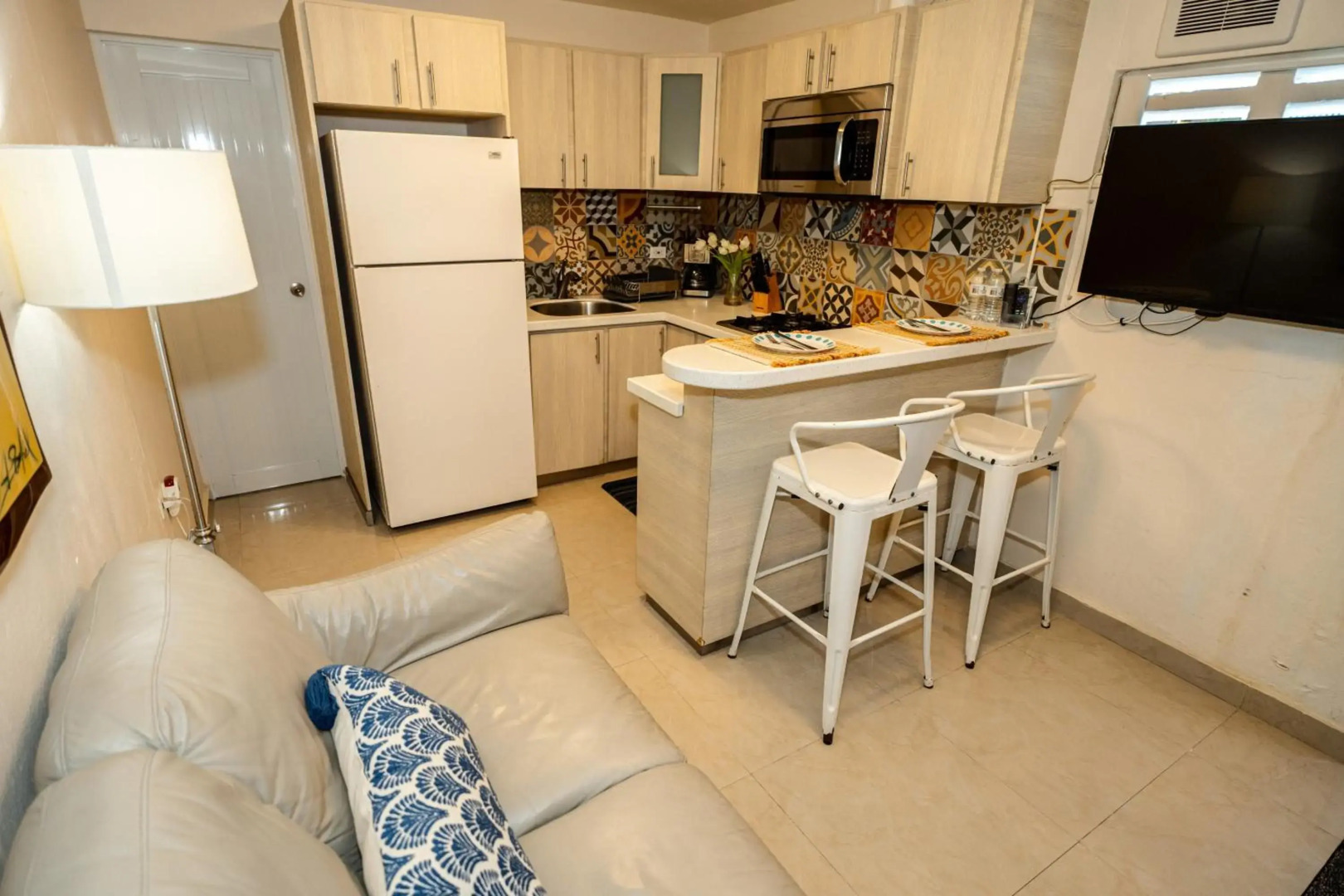 Lovely apartment with laundry & Parking