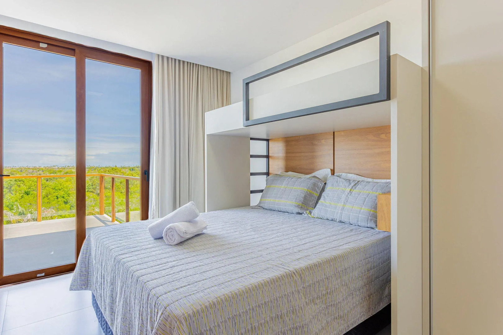 PF54 Casa Alto Padrão 5 Suítes com Diarista Inclusa - Praia do Forte