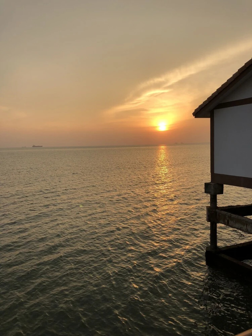 CMK and Private Water Chalet