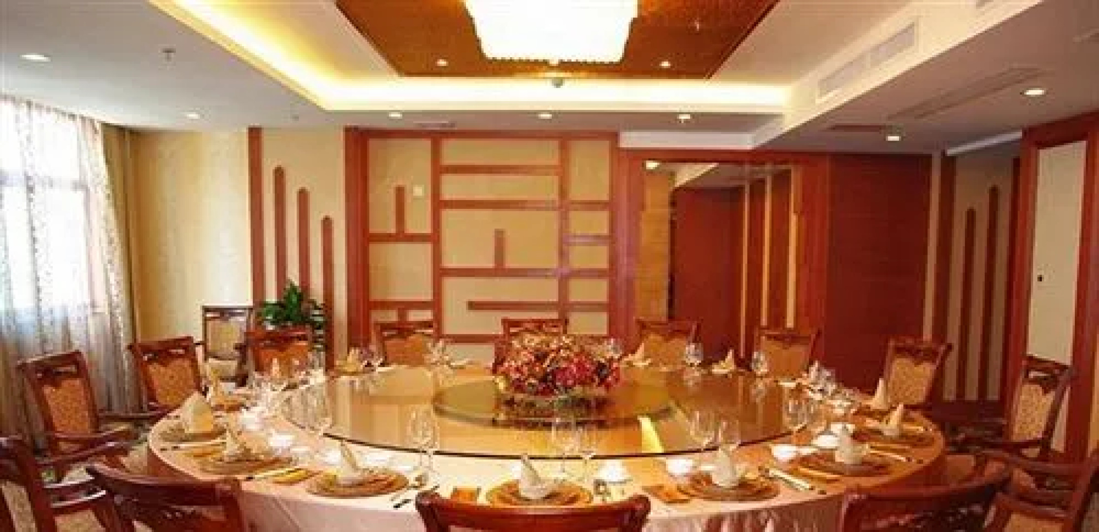 Juntai Hotel - Linhai