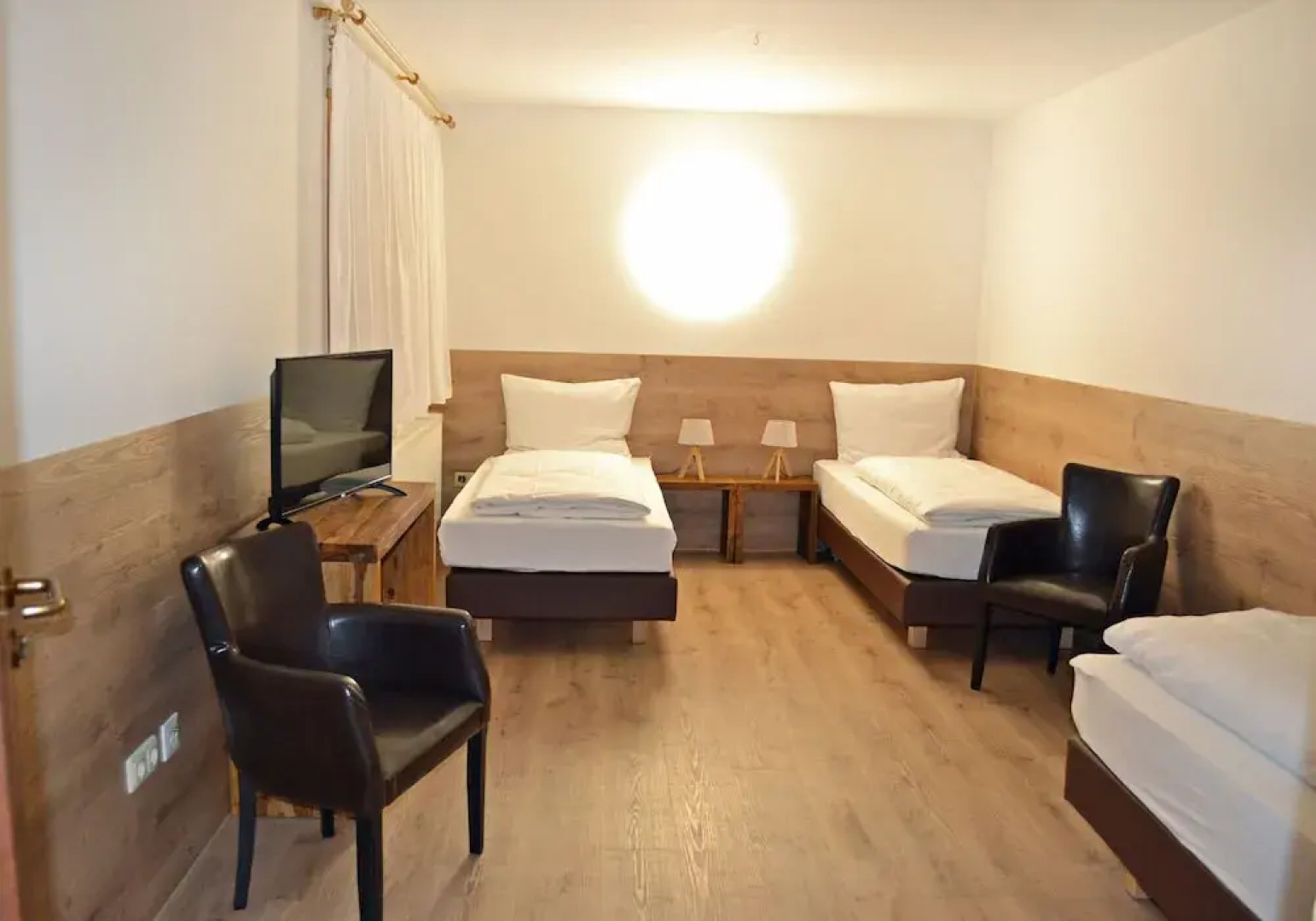 Forest Apartments & Rooms