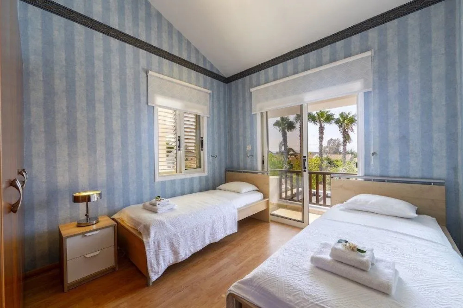 Meneou Beachfront Villa 5