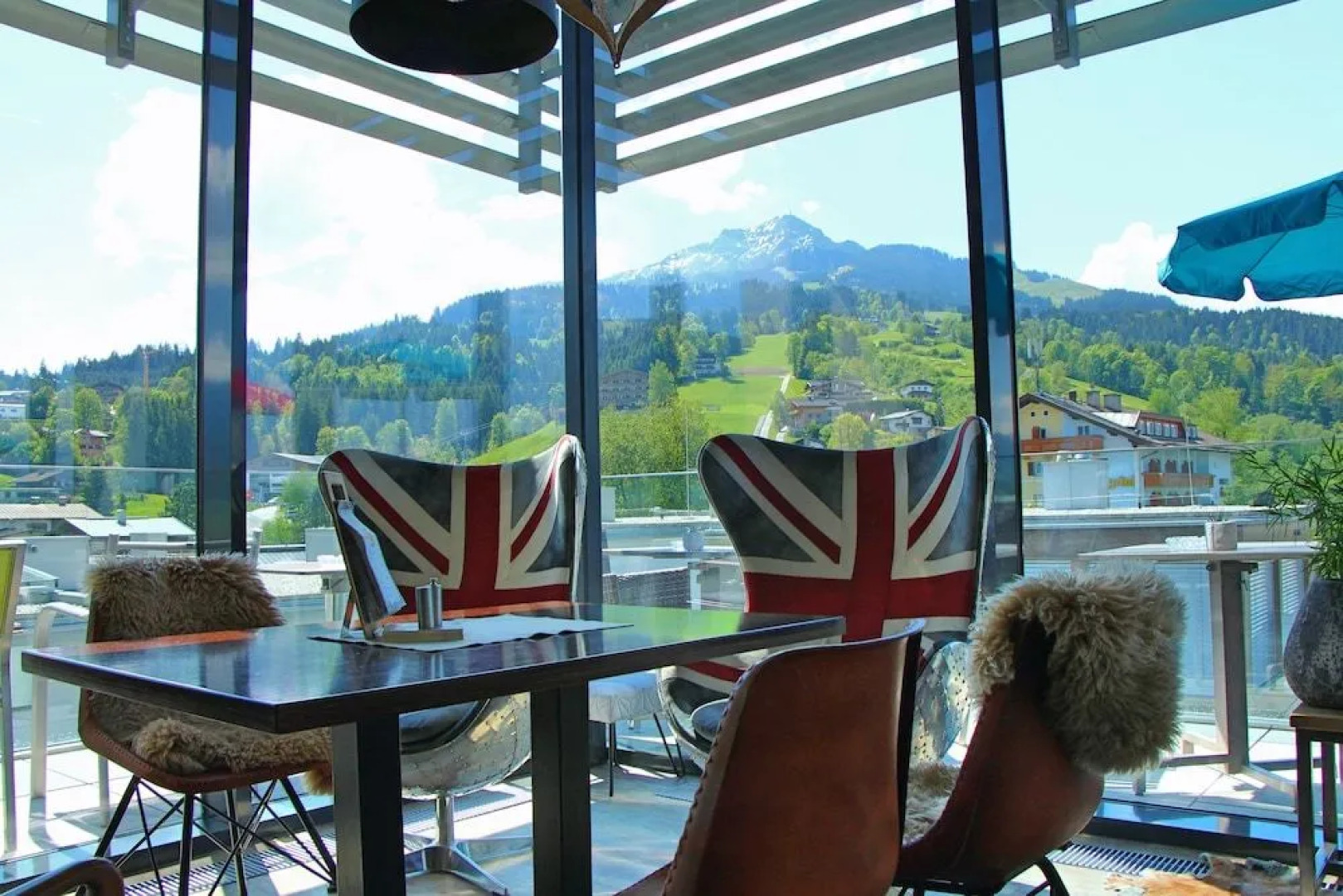 Cubo Sport & Art Hotel