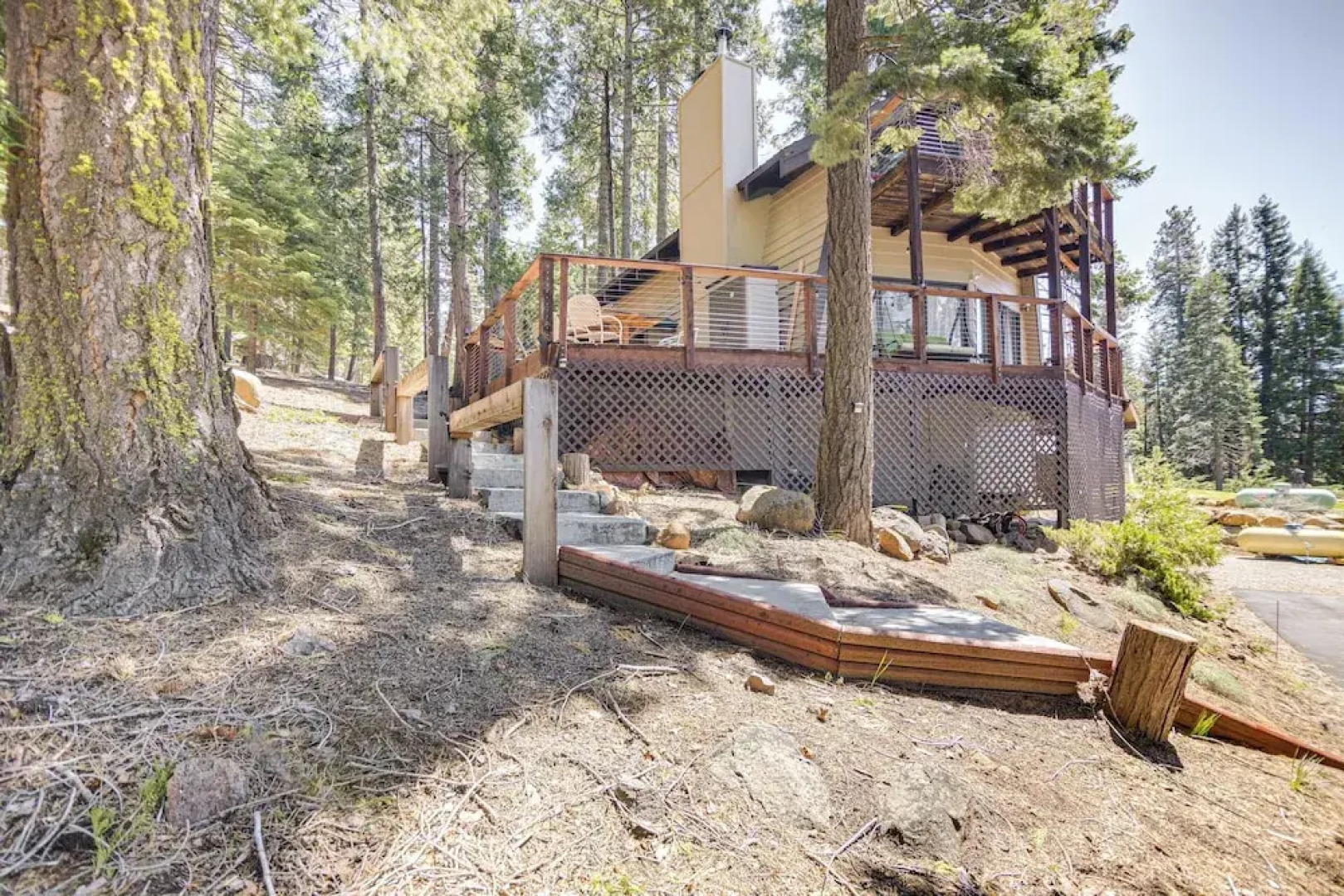Woodsy Lake Almanor Cabin w/ Community Perks!