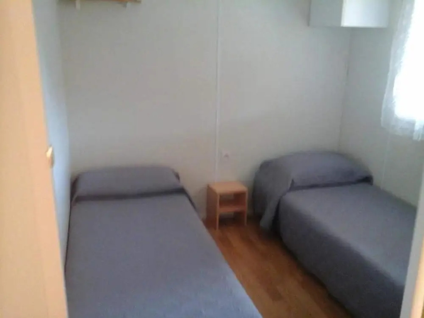 Mobile Home A Saliva