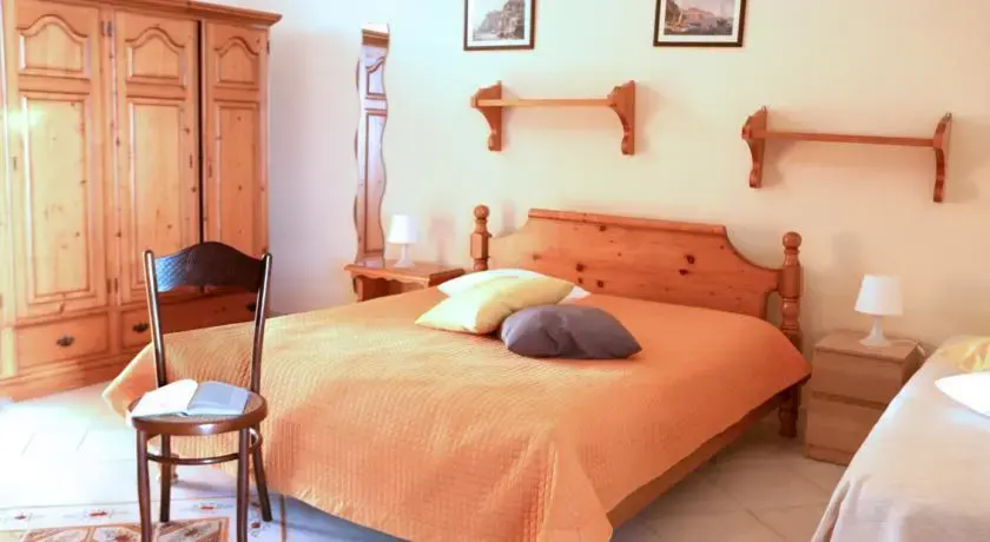 B&B Ciros House