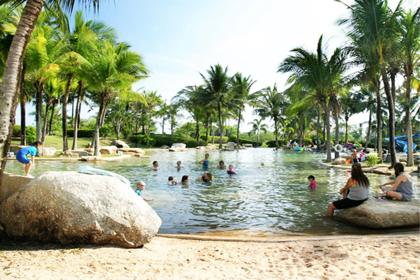 Seastar Hotel And Service Apartment