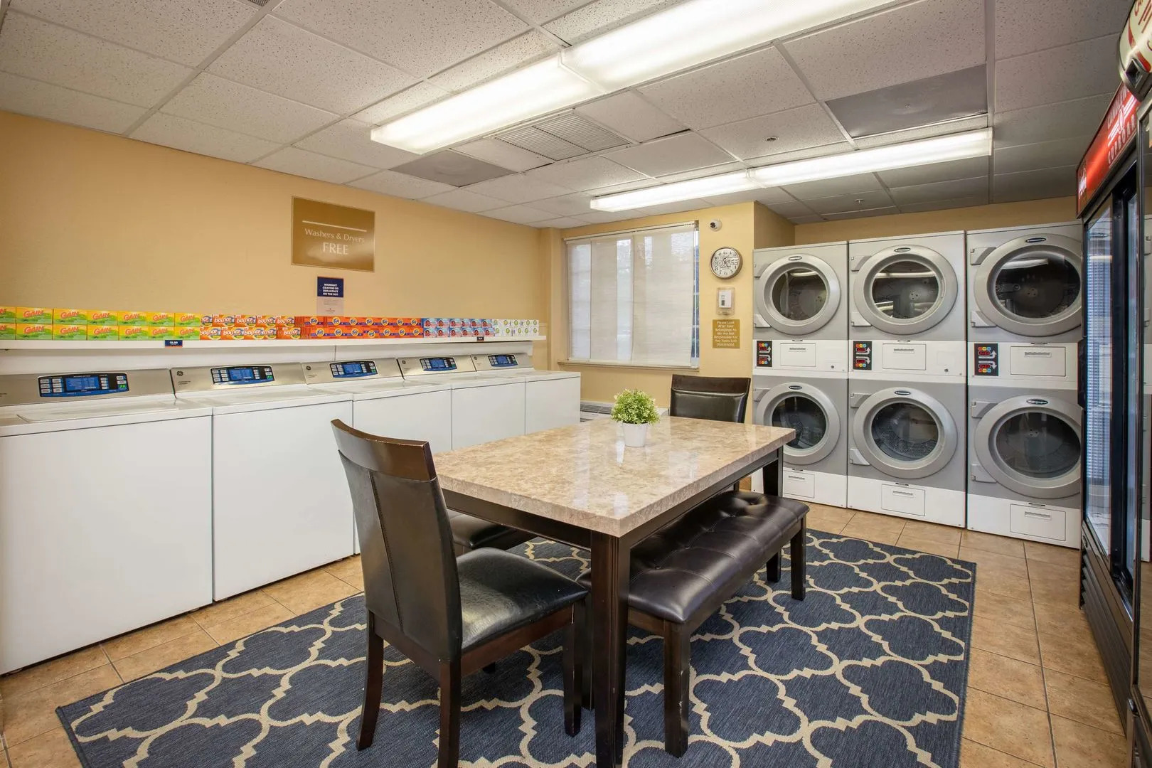 Sonesta Simply Suites Miami Airport Doral