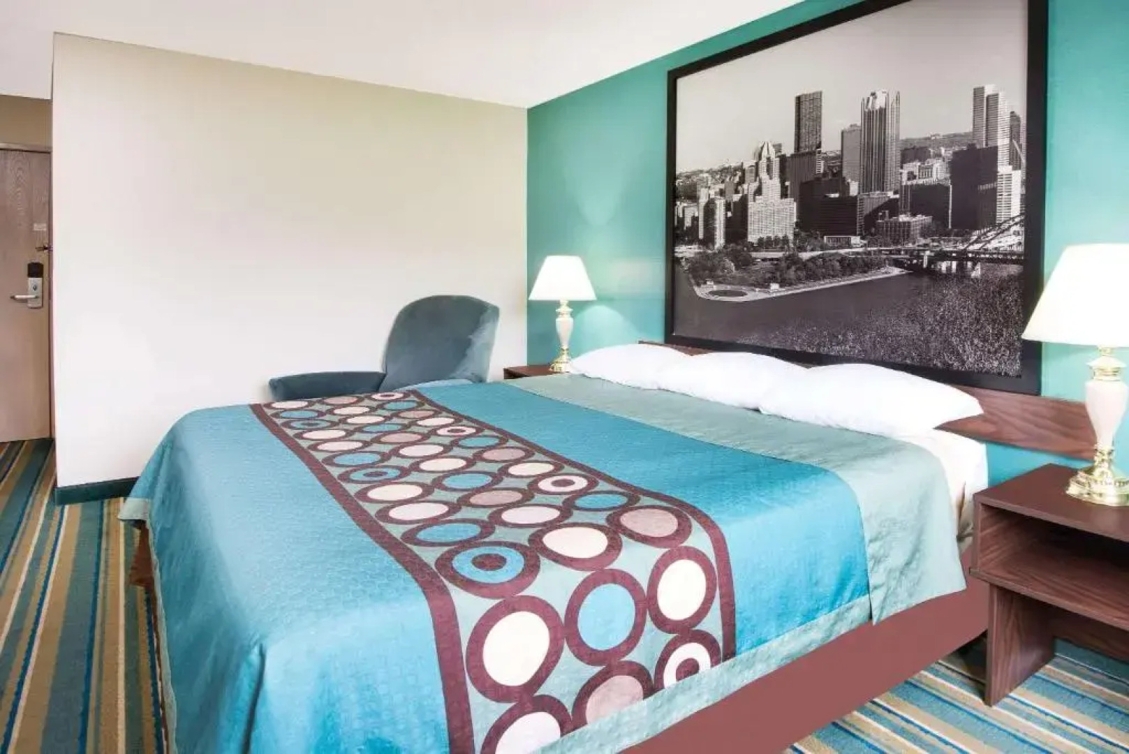 Super 8 by Wyndham Pittsburgh PA Airport/University Area